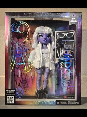 Rainbow High/Shadow High Dia Mante Doll